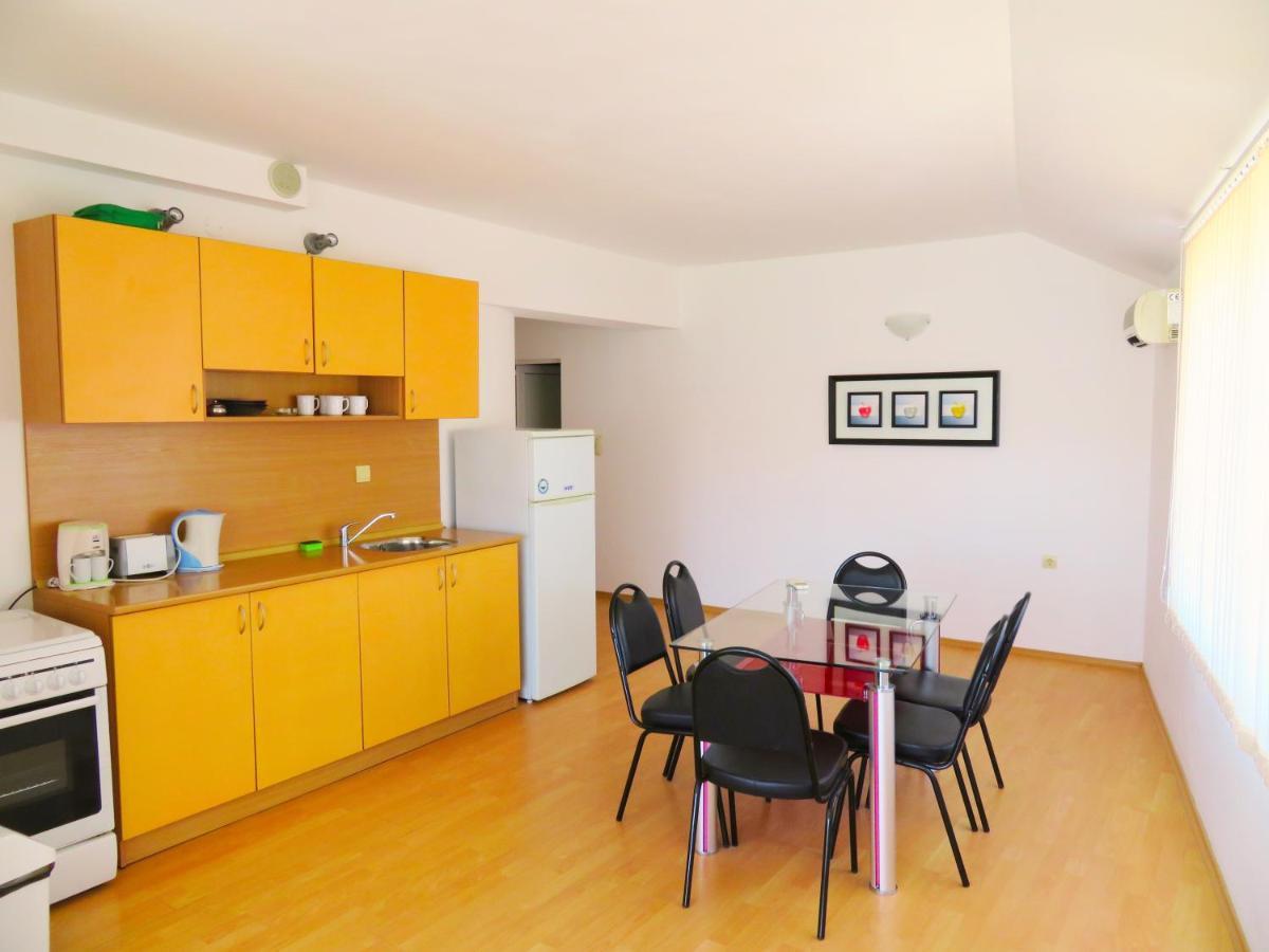 Апартамент Съни Хаус - Sunny House Apartment بايالا المظهر الخارجي الصورة