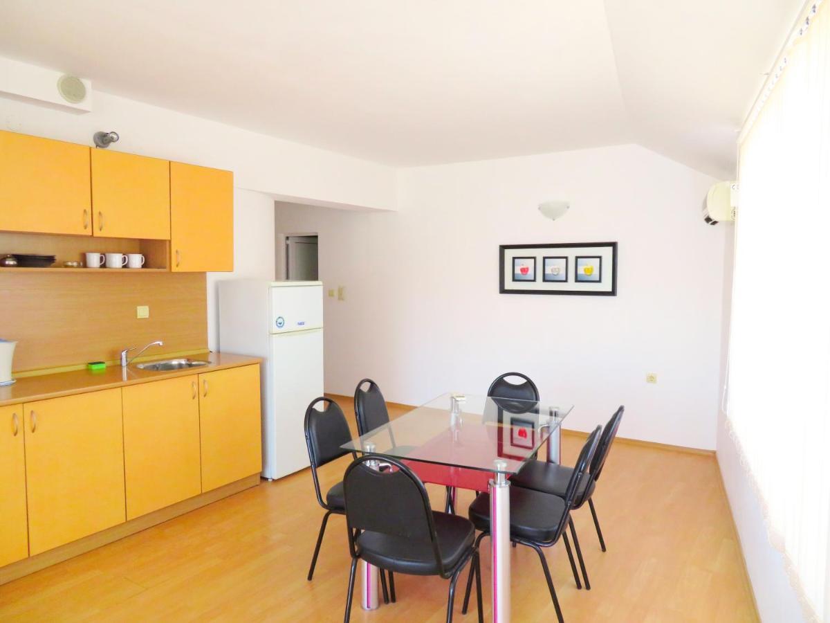 Апартамент Съни Хаус - Sunny House Apartment بايالا المظهر الخارجي الصورة