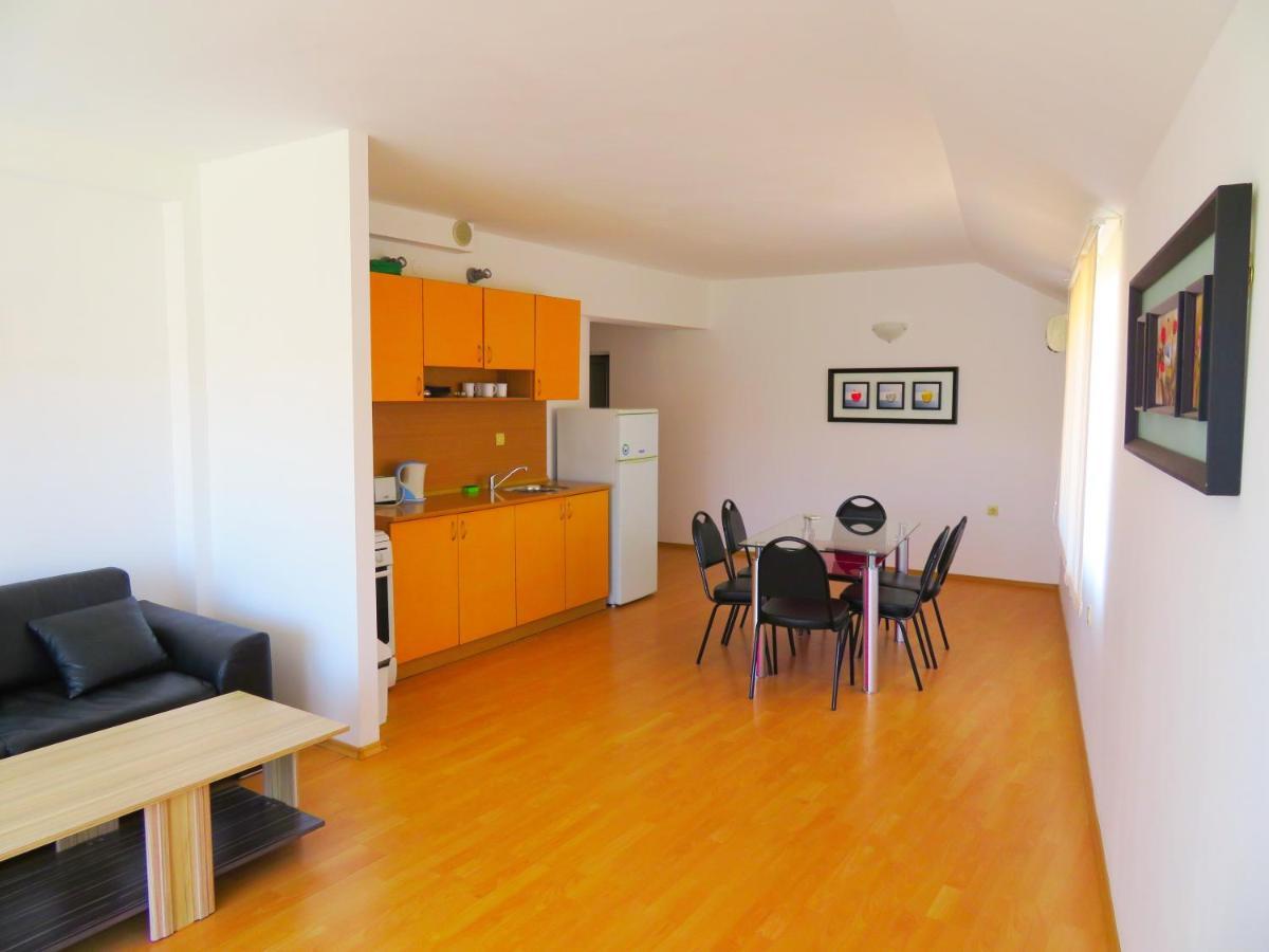 Апартамент Съни Хаус - Sunny House Apartment بايالا المظهر الخارجي الصورة